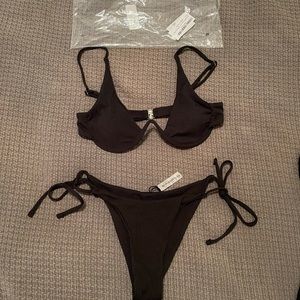 NWT: ZAFUL: Women’s Underwire High Cut Triangle Bikini. BLACK. Size: SMALL